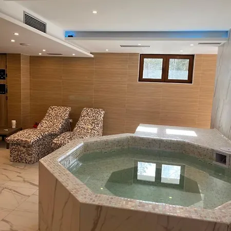 33 Luxury&spa *